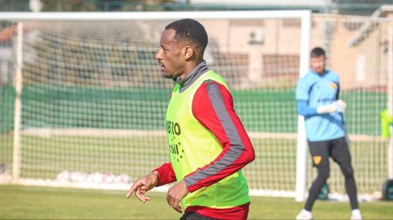 G�ztepe, Ba�ak�ehir mesaisini s�rd�rd�