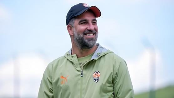 Simeone'nin yerine Arda Turan