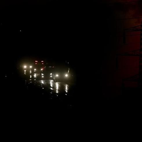 Kom�uda elektrikler kesildi!