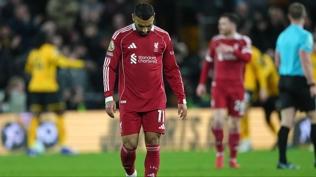 Liverpool'dan sürpriz puan kaybı! Son sıradaki Wolves kazandı