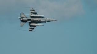 Savaş jetleri peş peşe havalandı