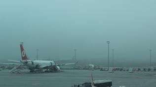 Sis İstanbul hava trafiğini vurdu