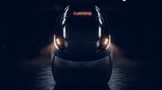 Türkiye'nin ilk milli elektrikli hızlı treni raylara iniyor