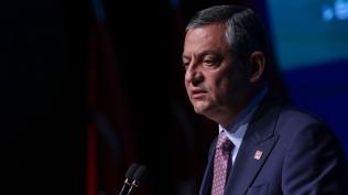 �ftira atmak �zg�r �zel'in mesle�i olmu�