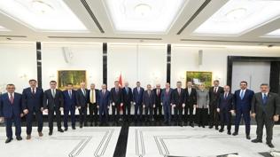 Bakan �ift�i ba�kanl���nda s�n�r g�venli�i toplant�s�: 6 ilin valisi kat�ld�