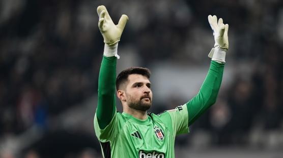 Be�ikta�l� taraftarlardan Ersin Destano�lu'na destek