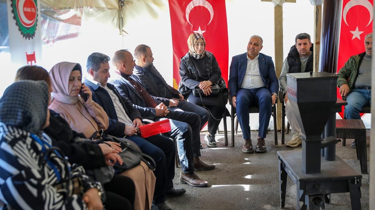 Diyarbak�r'da emek n�beti 615. g�n�nde: ��ten ��kar�lan i��ilerin direni� �ad�r� kalkm�yor