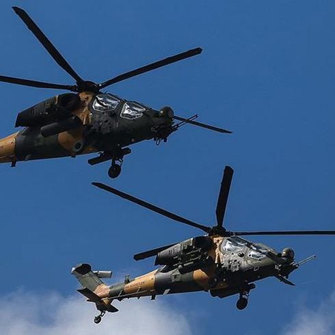 3 adet T-129 helikopteri yola ��kt�