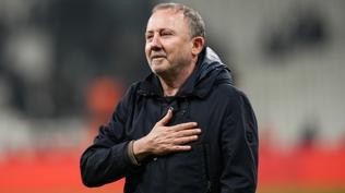 Sergen Yal��n, Okan Buruk'a kar�� �st�n