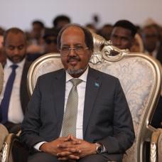 Somali'de d�n�m noktas�... Cumhurba�kan� Mahmud: Tarihi bir g�n ya��yoruz