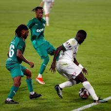 T�rkiye Kupas� ma��nda �rk��l�k yapan taraftar stadyumdan ��kar�ld�!