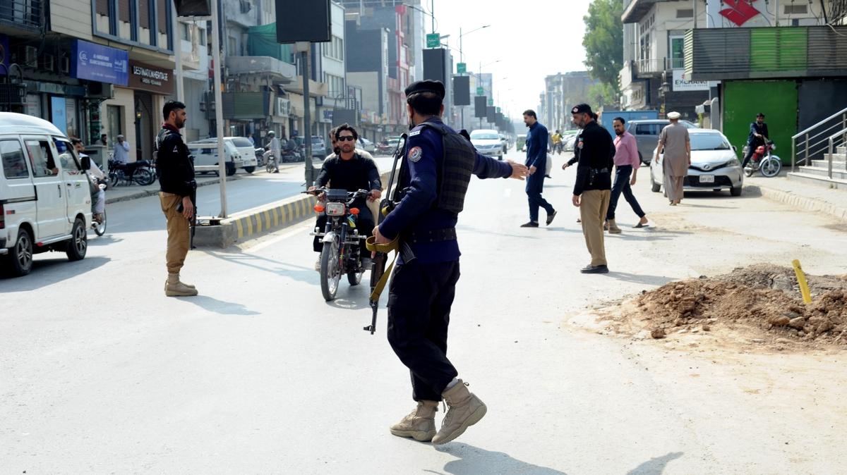 Afganistan-Pakistan �at��mas�na bilan�o art�yor