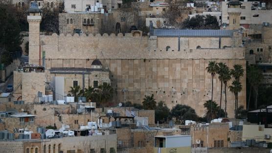 Bat� �eria'da �srail zulm�: Harem-i �brahim Camisi'ne k�s�tlama getirdi