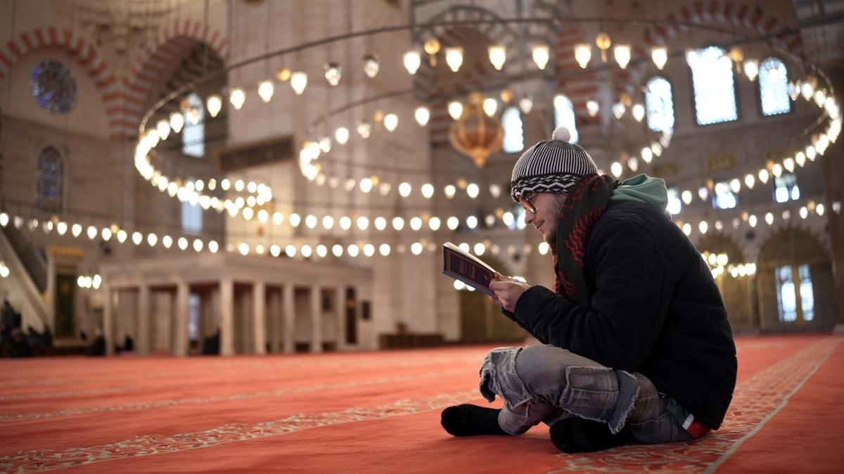 Filistin direni�i ilham verdi: �spanya'dan gelip �slamiyet'i se�ti