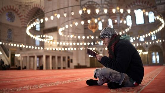 Filistin direni�i ilham verdi: �spanya'dan gelip �slamiyet'i se�ti