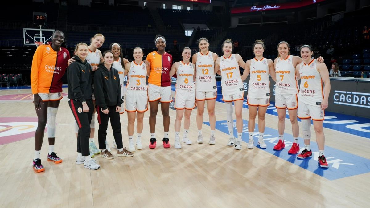 Galatasaray evinde Nesibe Ayd�n'� yendi