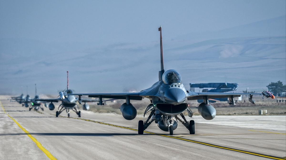 T�rk jetlerinden devriye u�u�u