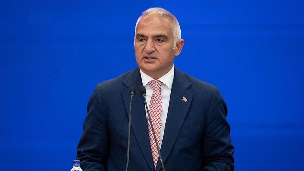 Bakan Ersoy'dan 'yeni rota' vurgusu! �e�me Liman�'nda b�y�k operasyon