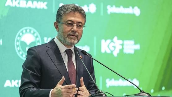 Bakan Yumakl�: G�brelerde g�mr�k vergisi oranlar�n� s�f�ra indirdik