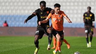 Ba�ak�ehir evinde G�ztepe'yi 2 golle ge�ti