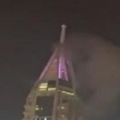 Dubai'de g�kdelende patlama: Engellenen sald�r�n�n enkaz� can ald�