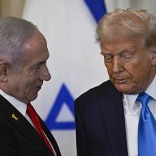 Trump'a 'Netanyahu ile arana mesafe koy' �a�r�s�