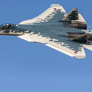 30 adet Su-57 sava� u�a�� havaliman�na geldi