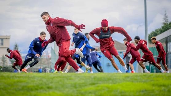 Trabzonspor'un Kayserispor ma�� kamp kadrosu a��kland�