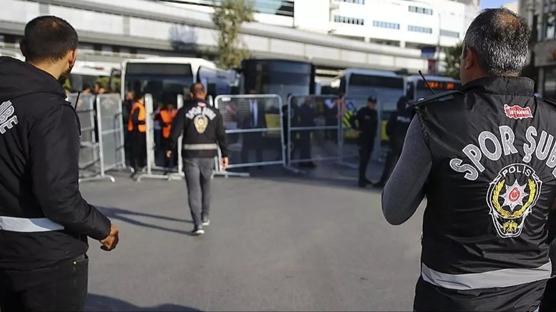 Derbi sonrası röportaj tepki topladı: Galatasaray'a hareket eden taraflara gözaltı