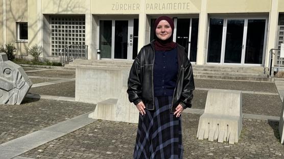 M�sl�man az�nl�klar�n sesi olacak... Vera �elik, Z�rih Meclisi'ne se�ilen ilk ba��rt�l� �ye oldu