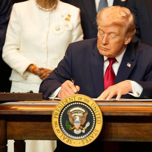 Ambargo Trump'� k��eye s�k��t�rd�