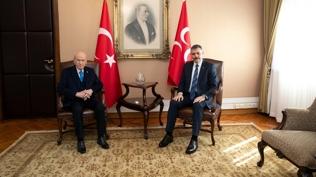 Bakan �ift�i, MHP Lideri Bah�eli'yi ziyaret etti