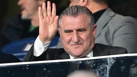 Bakan Osman A�k�n Bak, Galatasaray - Liverpool ma��n� trib�nden takip etti