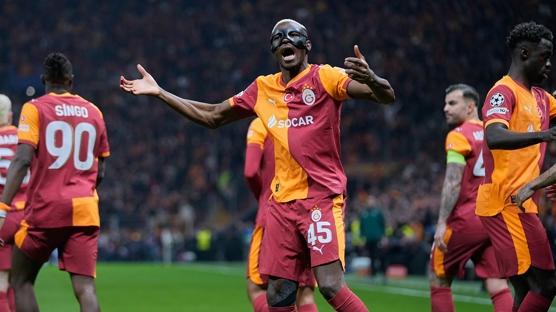 Victor Osimhen: Galatasaray taraftar�yla birlikte biz bir aileyiz