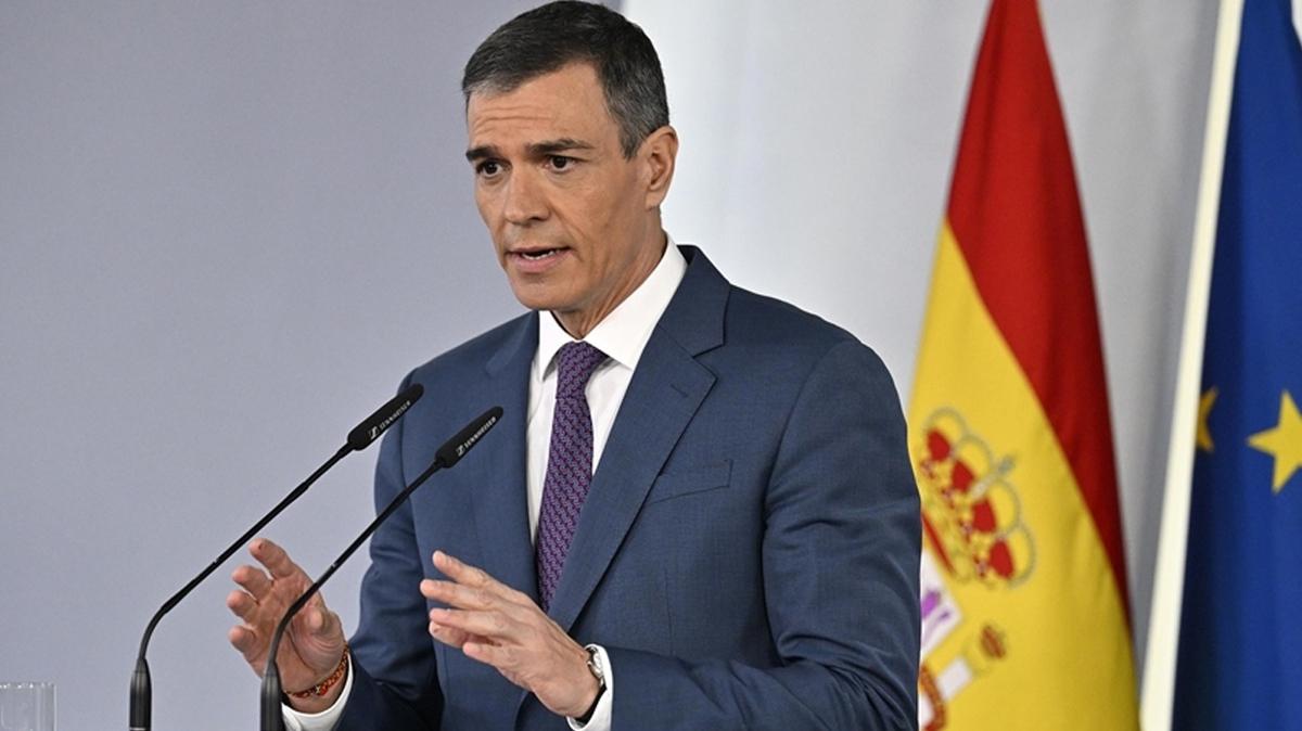 �spanya b�y�kel�isini geri �ekti