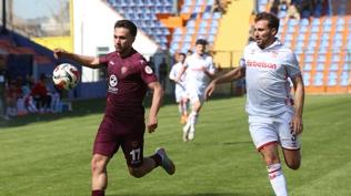 Sivasspor deplasmandan 3 puanla d�nd�