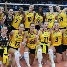 Vak�fBank'tan �talya'da kritik galibiyet