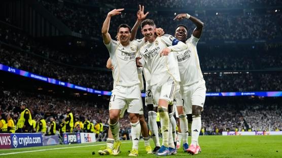 Erken finalde Valverde �ov! Real Madrid, Manchester City'yi da��tt�