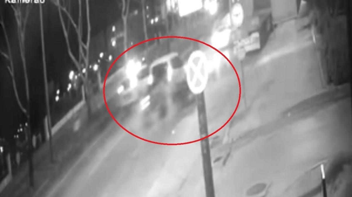 �kiye b�l�nen ara�tan sa� kurtuldu! Feci kaza saniye saniye kameraya yans�d�