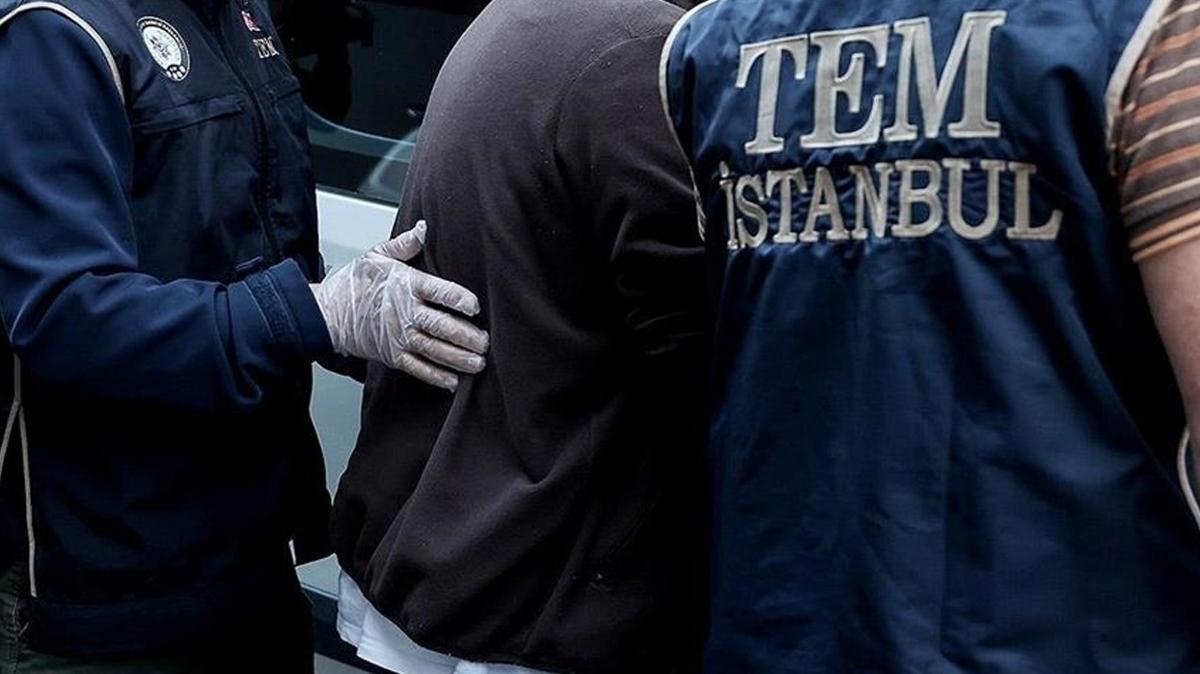 �stanbul'da ikamet izni vurgunu! Sahte belge �etesi yakaland�