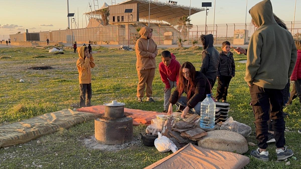 Binlerce L�bnanl� evinden oldu: �srail zulm� Ramazan'da da s�r�yor