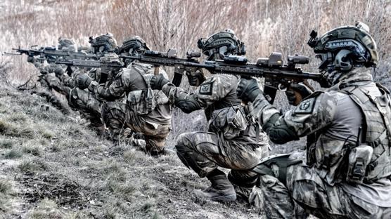 Sava��n g�lgesinde 'T�rk ordusu' ��k���: T�rkiye �rnek olu�turuyor