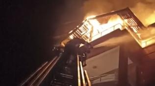 Yozgat'ta 5 katl� binada yang�n ��kt�