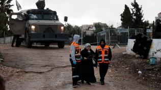 Bat� �eria'da �srail zulm�: Filistinlileri darbedip hayvanlar�n� �ald�lar