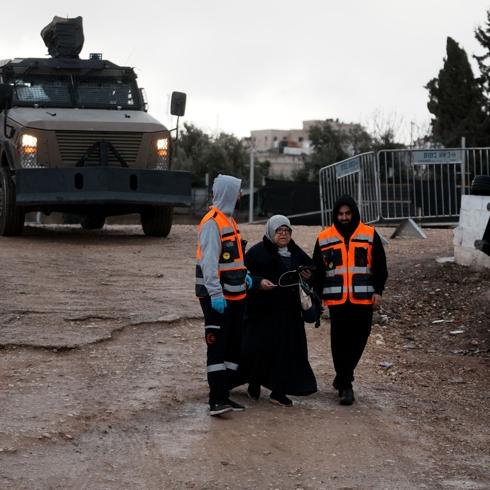 Bat� �eria'da �srail zulm�: Filistinlileri darbedip hayvanlar�n� �ald�lar