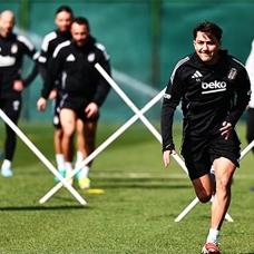 Be�ikta�, Gen�lerbirli�i mesaisini s�rd�rd�