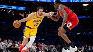 Luka Doncic'ten 51 say�l�k �ov: Lakers, Bulls'u devirdi