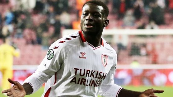 Mouandilmadji 8 golle Konferans Ligi'nin zirvesine oturdu