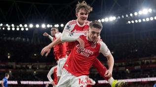 Arsenal son dakikalarda kazandı