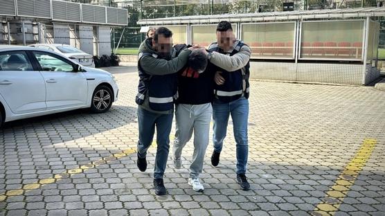 Interpol Rusya'da yakaladı, KOM ekipleri teslim aldı: Cinayet zanlısı adaletten kaçamadı